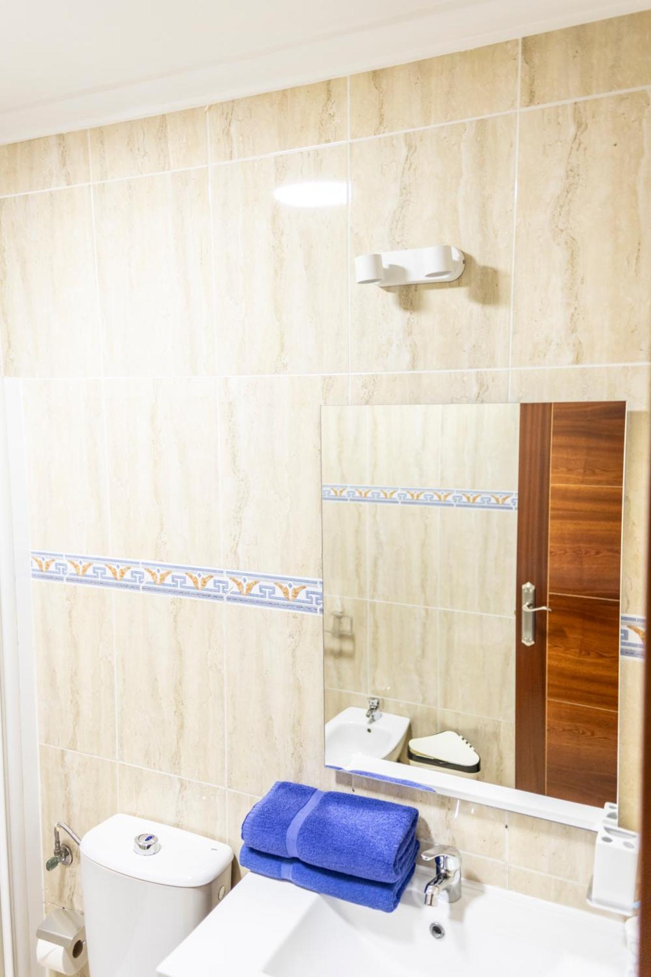 Yesenia Vv Airport Apartment El Matorral Luaran gambar