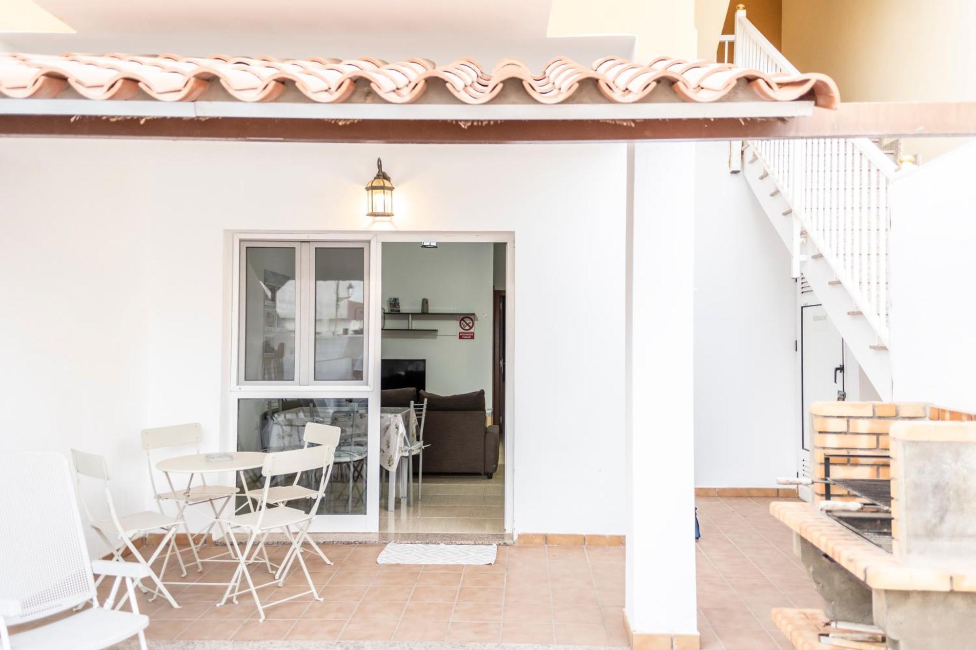 Yesenia Vv Airport Apartment El Matorral Luaran gambar